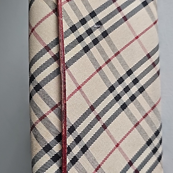 Burberry Nova Long Wallet, Kiss Lock Red and Tan - Picture 10 of 16
